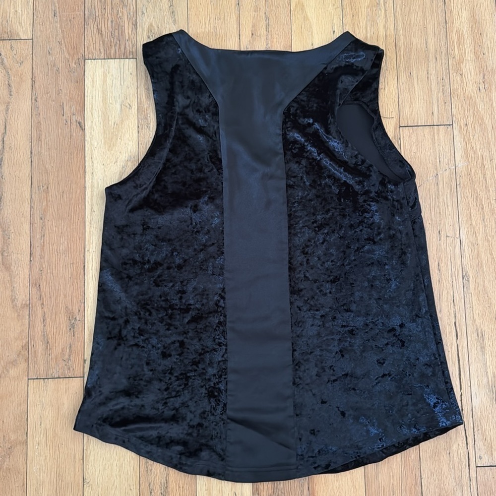Greylin | velvet sleeveless top | black | size M - Picture 4 of 4